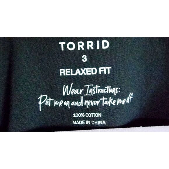 Torrid 3 Women’s Relaxed Fit Black‎ T-shirt Size 3X Not Gonna Hide My Pride SS - Picture 4 of 6